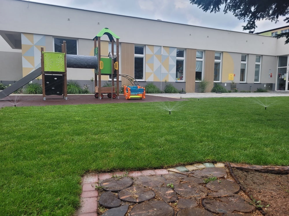 Zakładanie Trawnika z Rolki w Tarnowie - Sprzedaż Trawy z Rolki Zakładanie Trawnika z Rolki w Tarnowie - Sprzedaż Trawy z Rolki